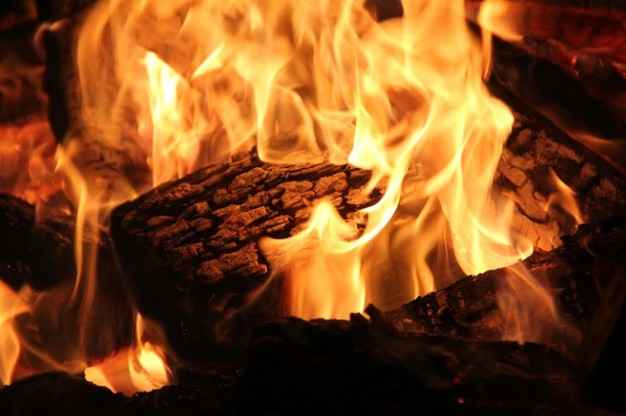 5 regole combustione legno