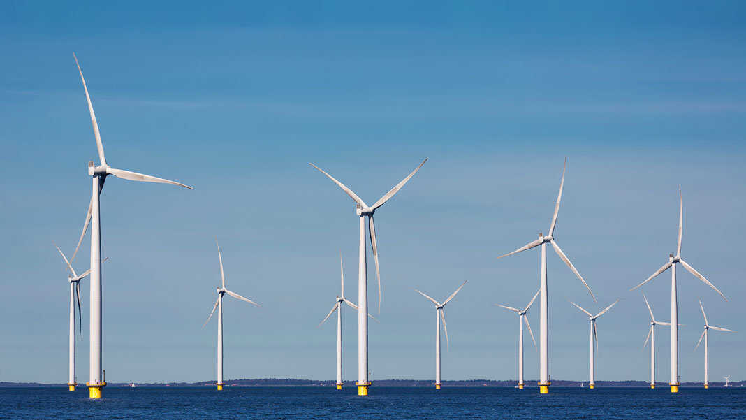 Il prezzo dell'energia eolica offshore scende di un terzo in un anno